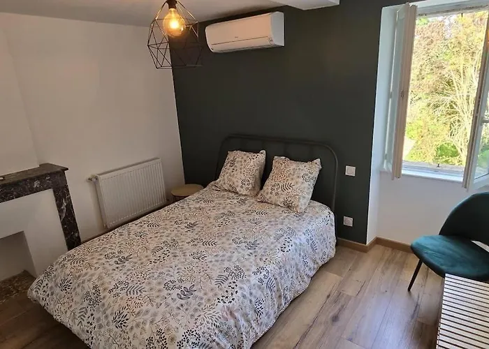 Semesterbostad Aux Deux Marronniers Cathares