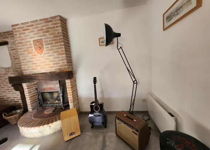 Aux Deux Marronniers Cathares