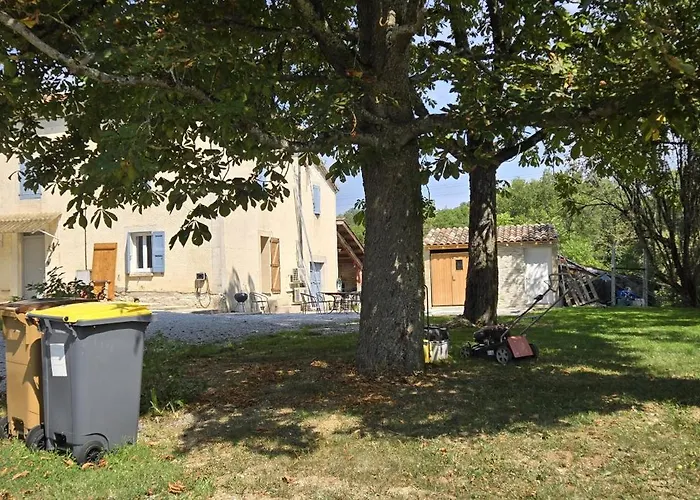 Aux Deux Marronniers Cathares