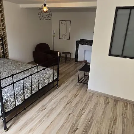 Aux Deux Marronniers Cathares Hébergement de vacances Castelnau-de-Lévis