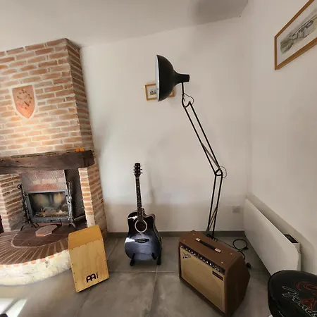 Aux Deux Marronniers Cathares