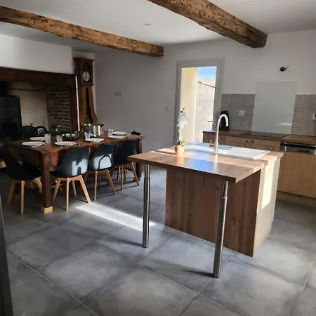 Aux Deux Marronniers Cathares Hébergement de vacances Castelnau-de-Lévis